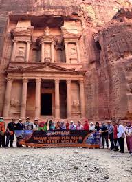 Menikmatin Pesan Indahnya Wisata Sejarah di Petra